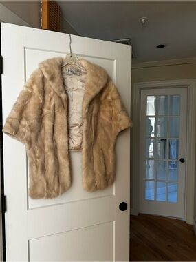 Champagne Beige Short Fur Stole